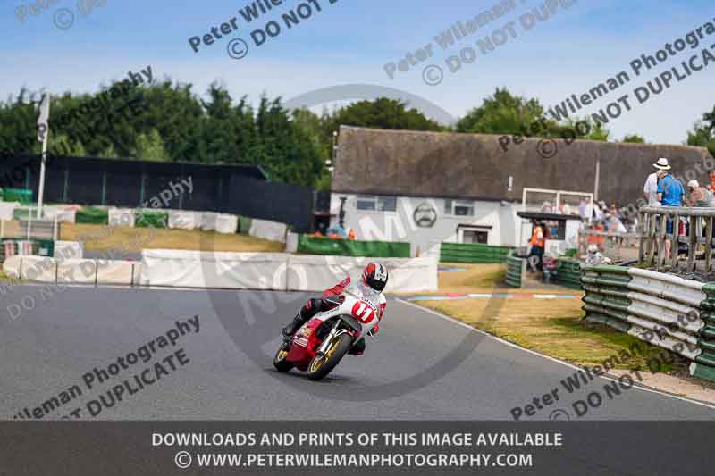 Vintage motorcycle club;eventdigitalimages;mallory park;mallory park trackday photographs;no limits trackdays;peter wileman photography;trackday digital images;trackday photos;vmcc festival 1000 bikes photographs